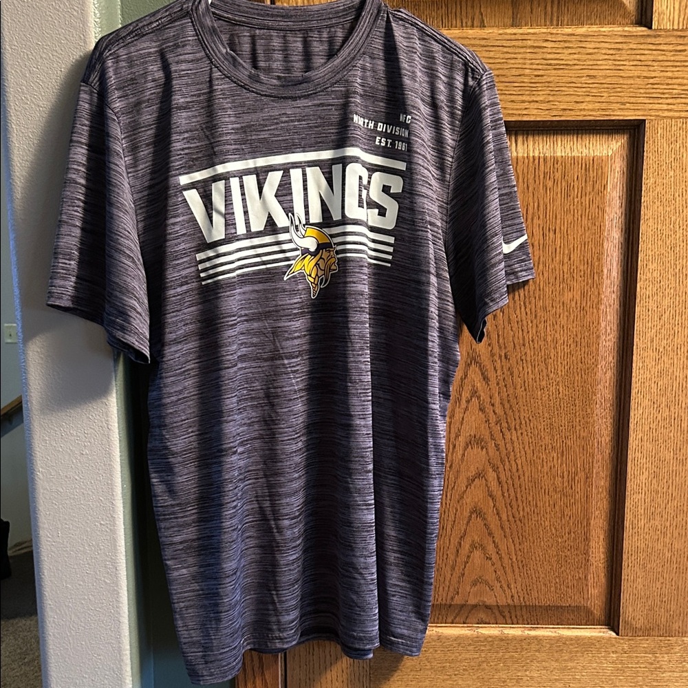 Nike Men's Black Vikings Short Sleeve Tee